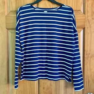 Old Navy women’s size small new without tags striped long sleeved T-shirt